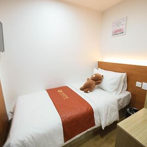 Single Room Private Bathroom